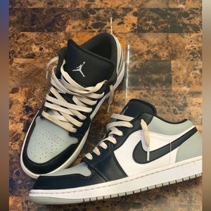 Jordan 1 Shadows toe lows